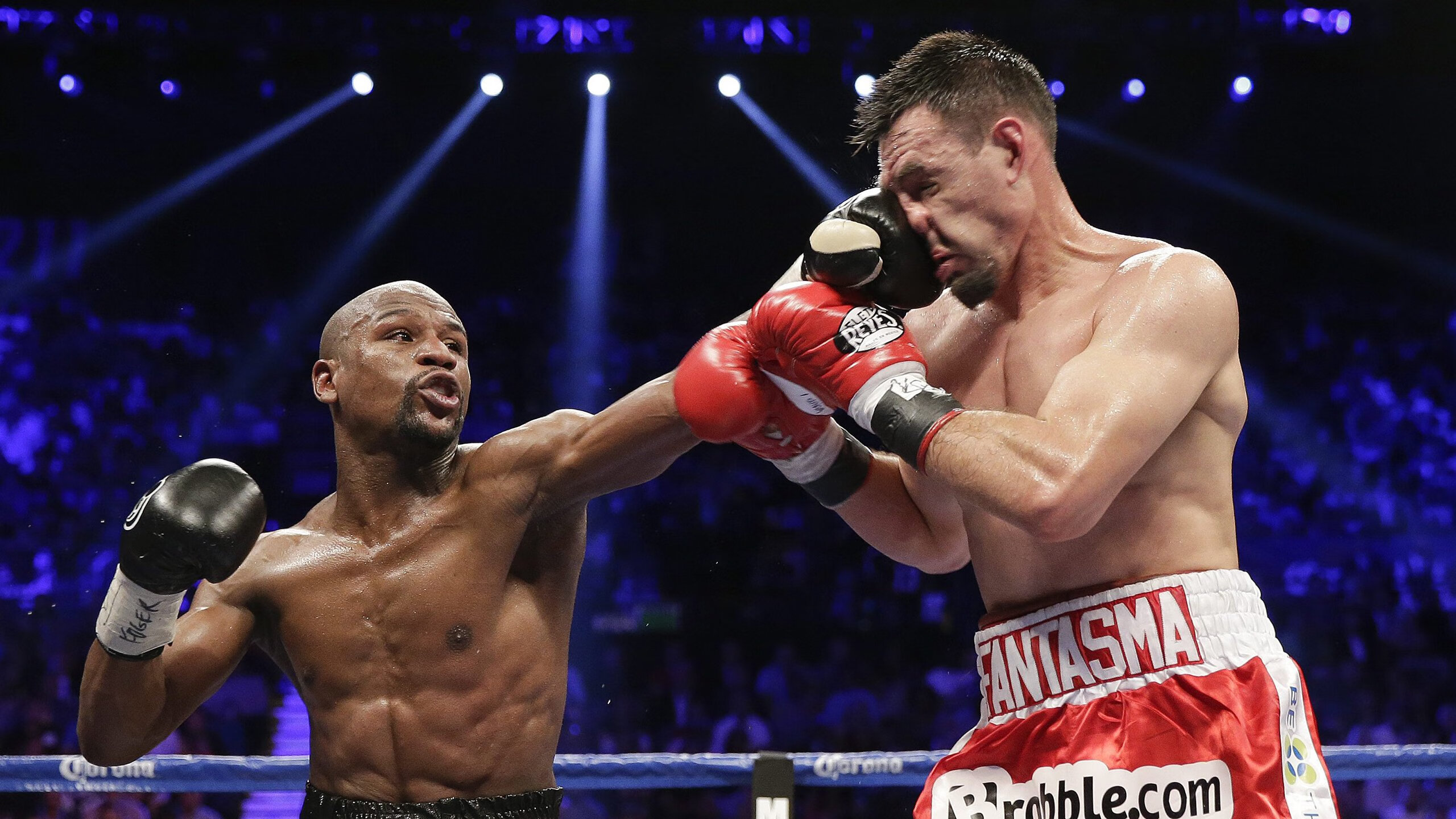 _电子竞技世界冠军赛:虚拟战场的王者归来_,电子竞技比赛现场