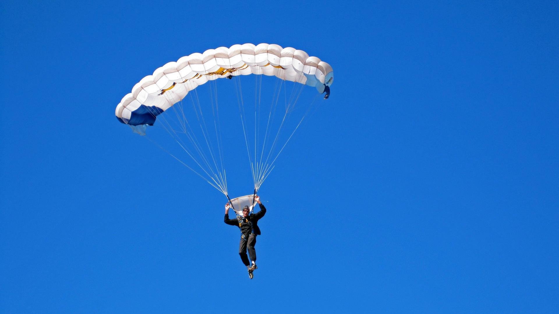 草根逆袭:从街头篮球到职业联盟的励志故事,街头篮球创始人
