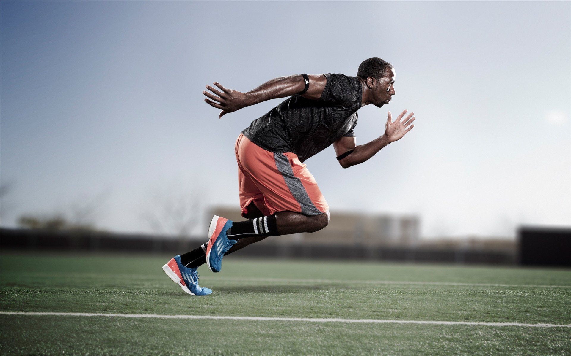 爱游戏 电竞-地方足球市场开发潜力是否被充分挖掘，足球场地开发的可行性